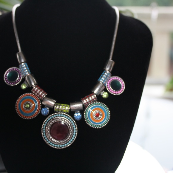 BOHO MULTI-COLORED W/RHINESTONES NECKLACE - Picture 2 of 5